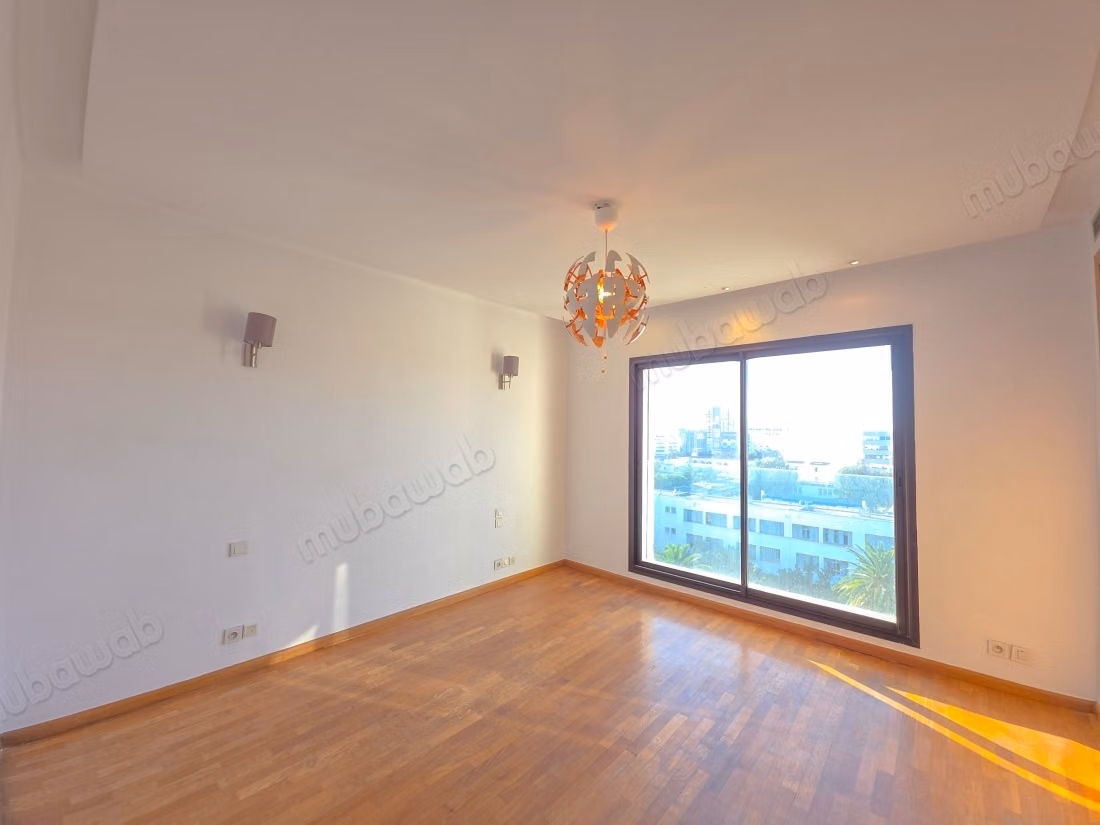 Appartement à louer à Gauthier. 
4 pièces confortables. 
Système de parabole et résidence sécurisée