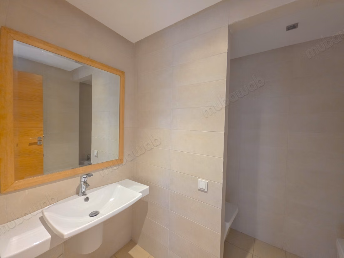 Appartement à louer à Gauthier. 
4 pièces confortables. 
Système de parabole et résidence sécurisée
