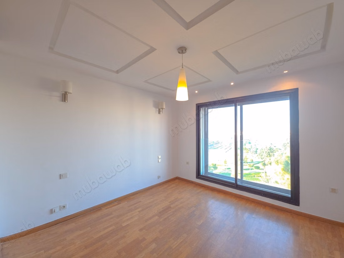 Appartement à louer à Gauthier. 
4 pièces confortables. 
Système de parabole et résidence sécurisée
