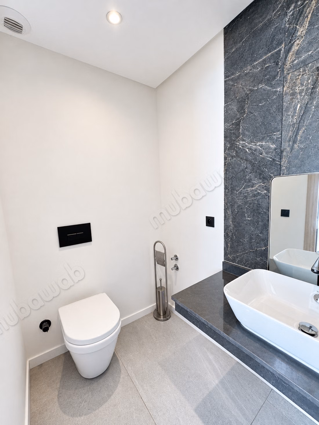 New duplex with pool near the Green City