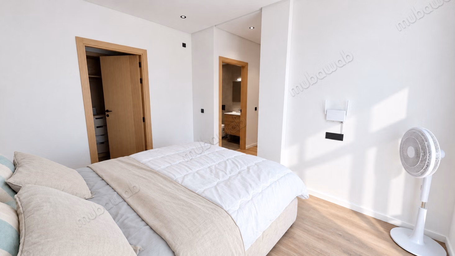 New duplex with pool near the Green City