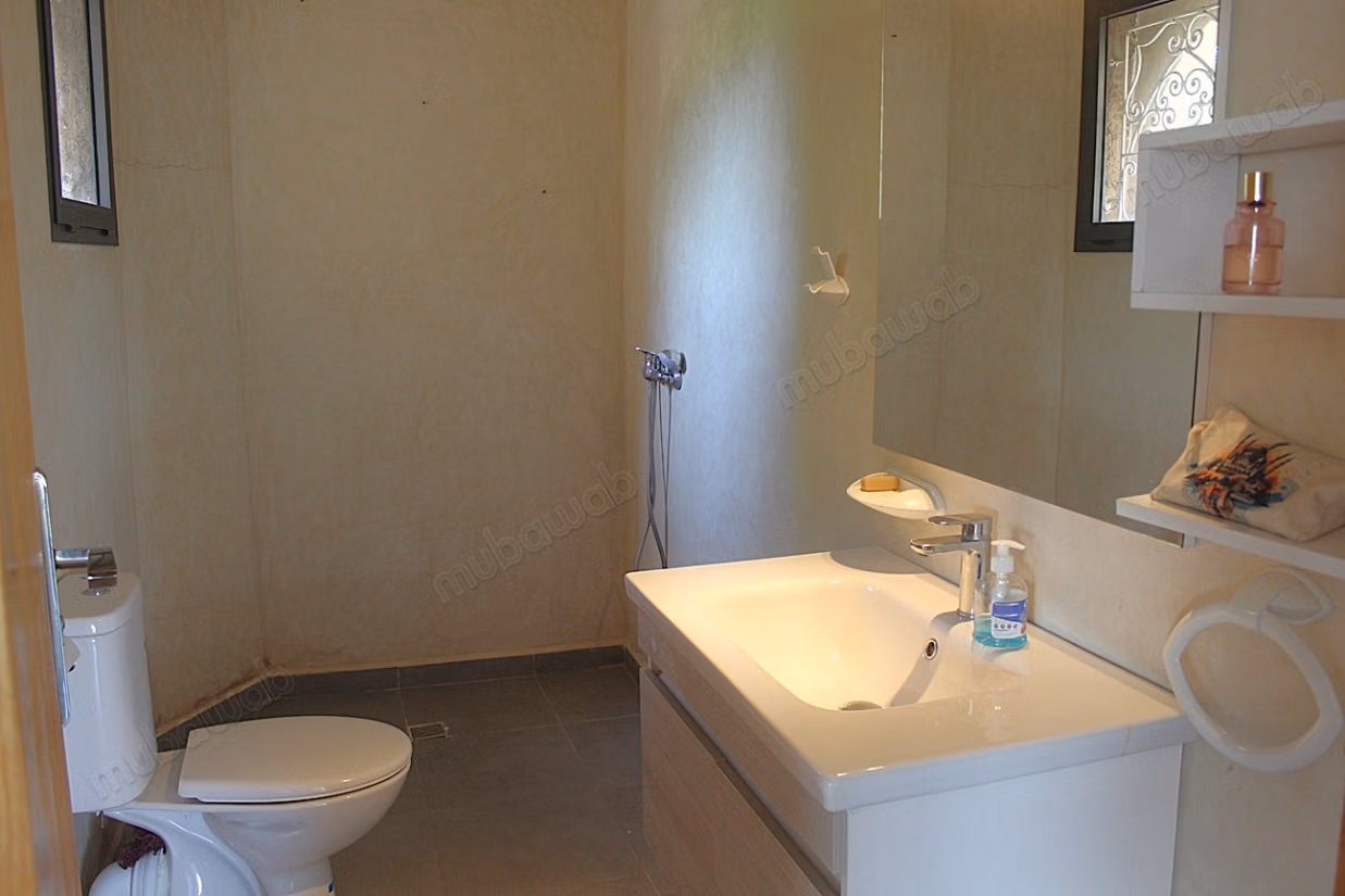 Belle villa neuve de quatre chambres