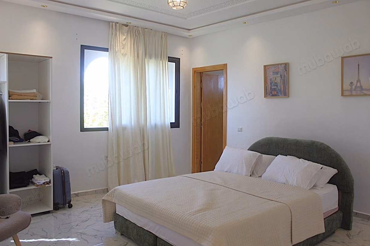 Belle villa neuve de quatre chambres