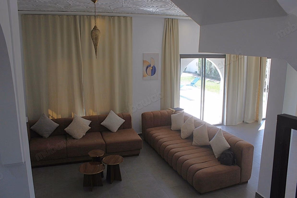 Belle villa neuve de quatre chambres