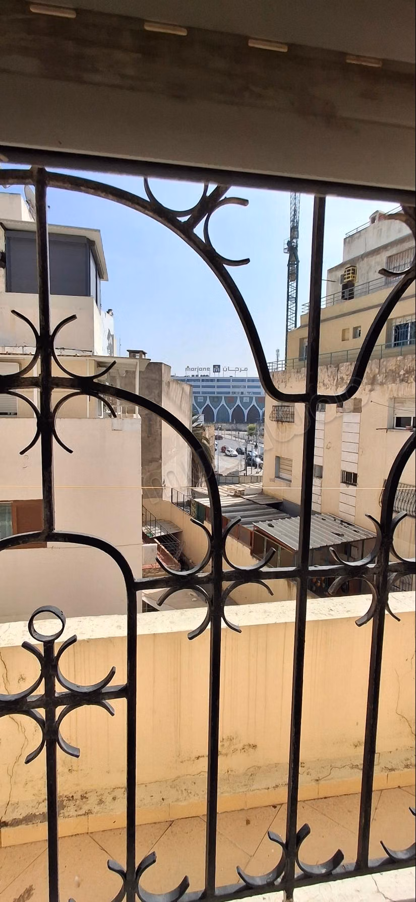 Location de maison à Belvédère. 4 excellentes chambres. Ascenseur disponible