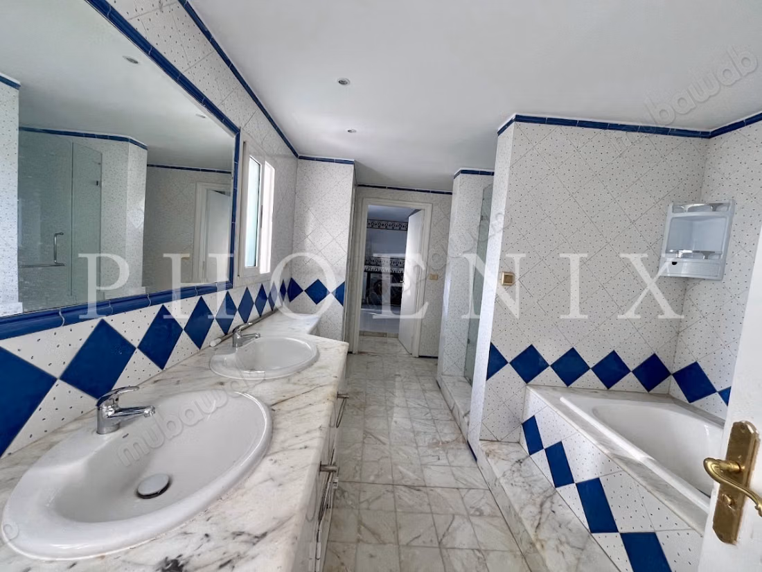 Villa S6 con piscina a Cartagine