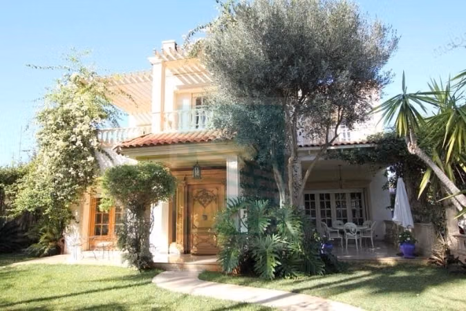 DL. 1044: Magnificent Villa for rent in CIL