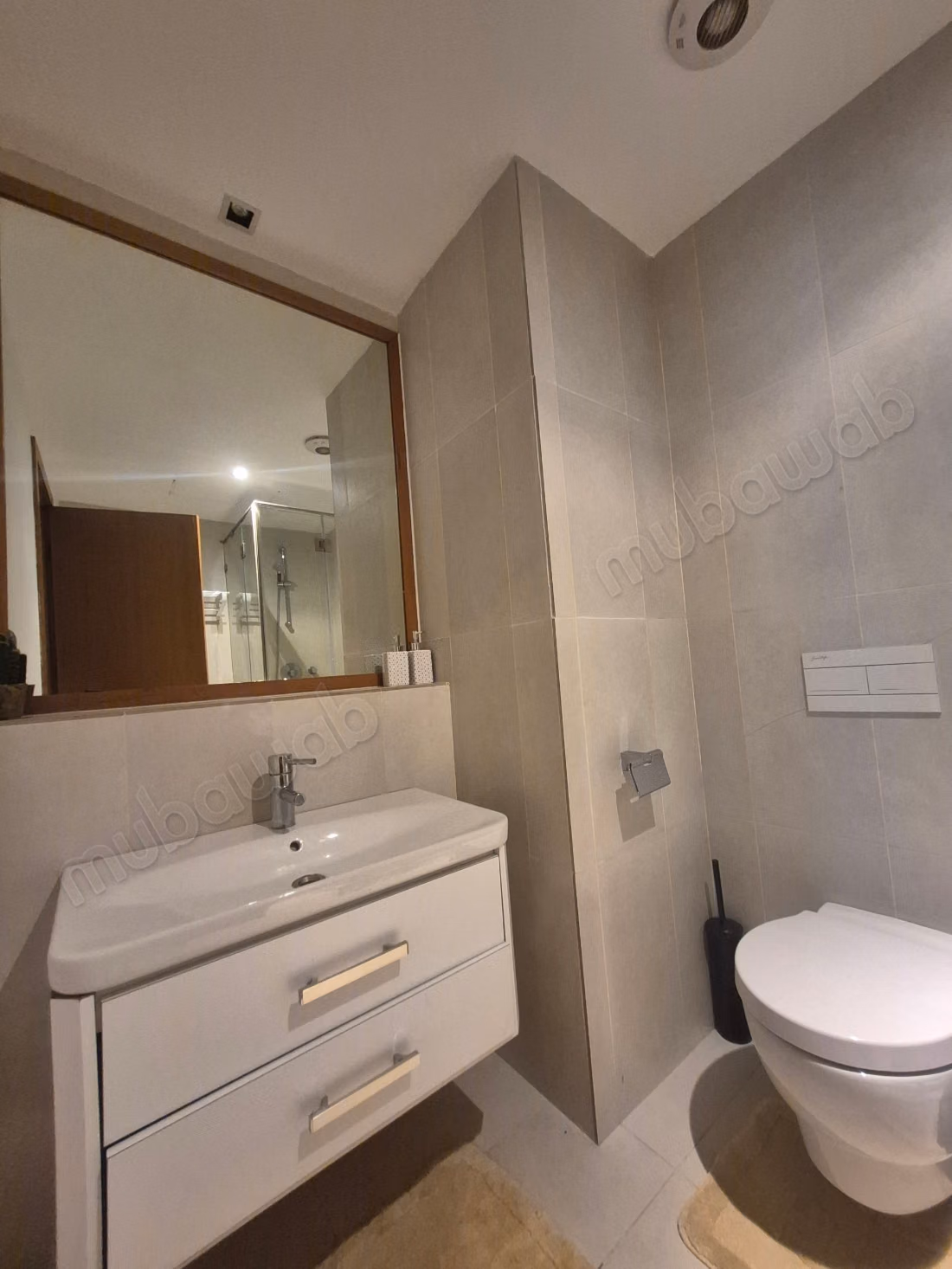 Appartement meublé de 127 m² à louer 
CFC
