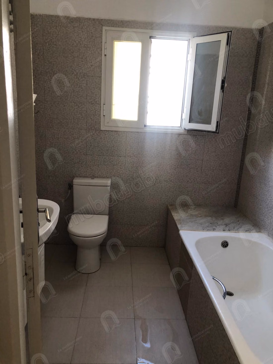 In affitto: Piano di villa S3 a Jardin d'el Menzah 2