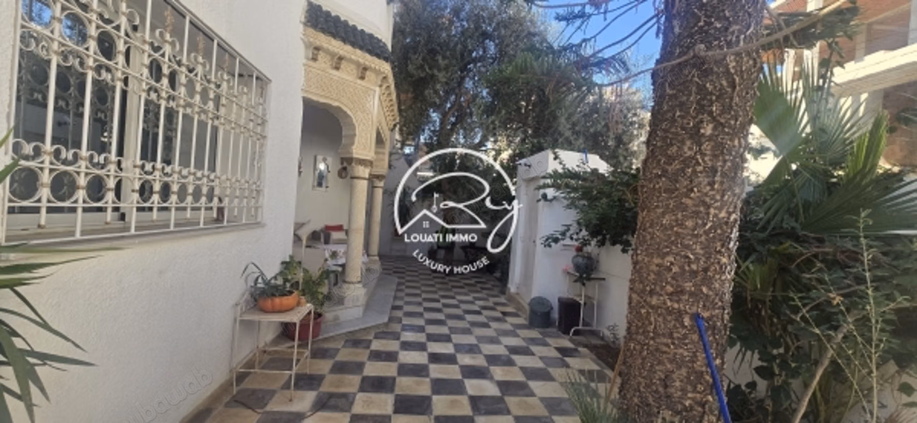 A vendre un Duplex s4 à Ain Zaghouan Sud