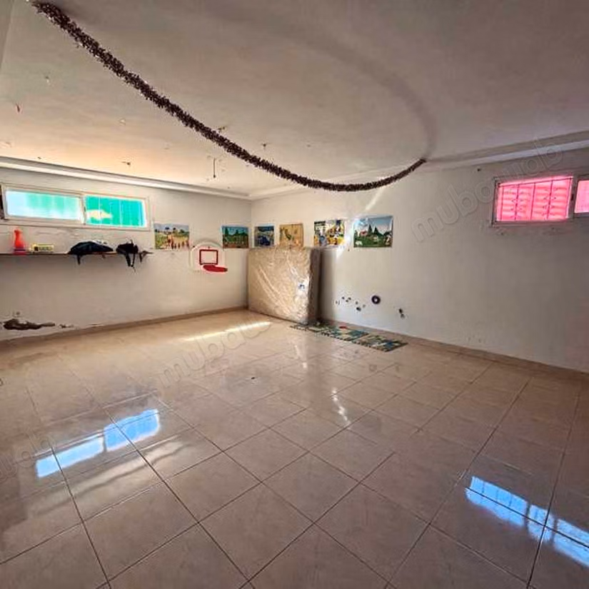 Villa à Vendre de 324.0 m² à Sidi Rahal,
Hay Charaf