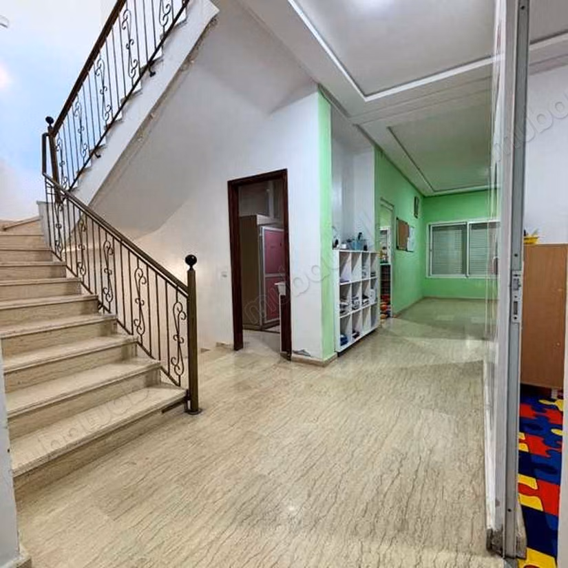 Villa à Vendre de 324.0 m² à Sidi Rahal,
Hay Charaf