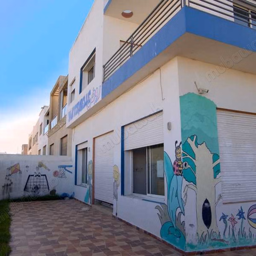 Villa à Vendre de 324.0 m² à Sidi Rahal,
Hay Charaf