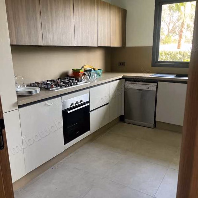 Appartement à Louer de 210.0 m² à Casablanca, Ain Diab Extension 2