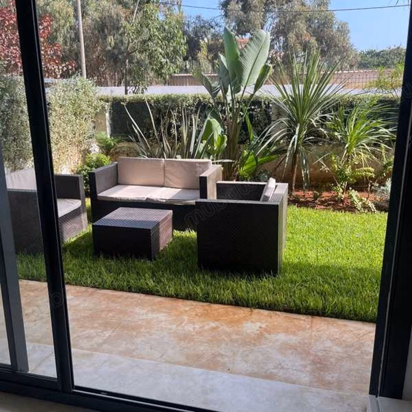 Appartement à Louer de 210.0 m² à Casablanca, Ain Diab Extension 2