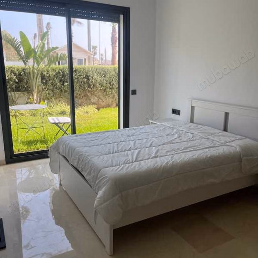 Appartement à Louer de 210.0 m² à Casablanca, Ain Diab Extension 2