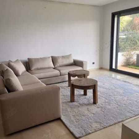 Appartement à Louer de 210.0 m² à Casablanca, Ain Diab Extension 2