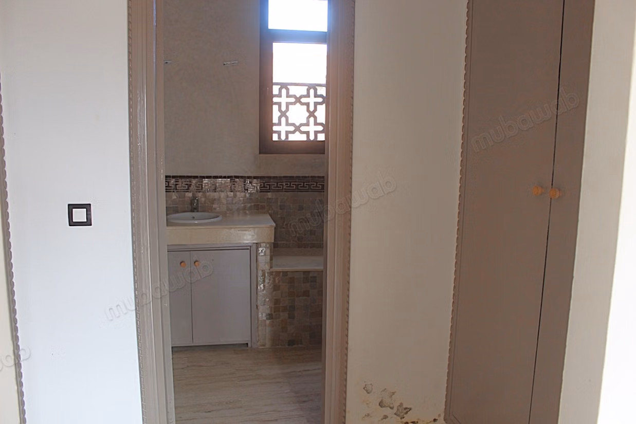 Villa à Louer dans un domaine proche de la ville