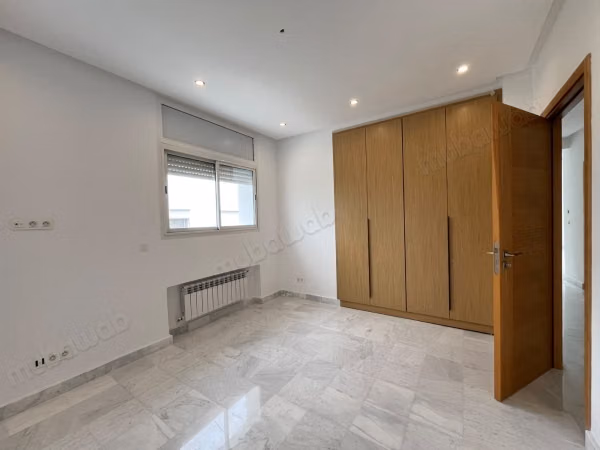 In affitto: Un piano di villa S3 nuovo