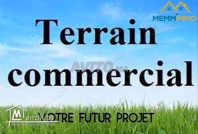 A vendre terraincommercial 5250m2 
3facades Souissi