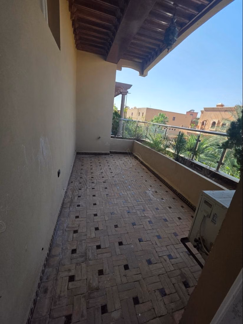 Charmante villa avec piscine à louer à Targa