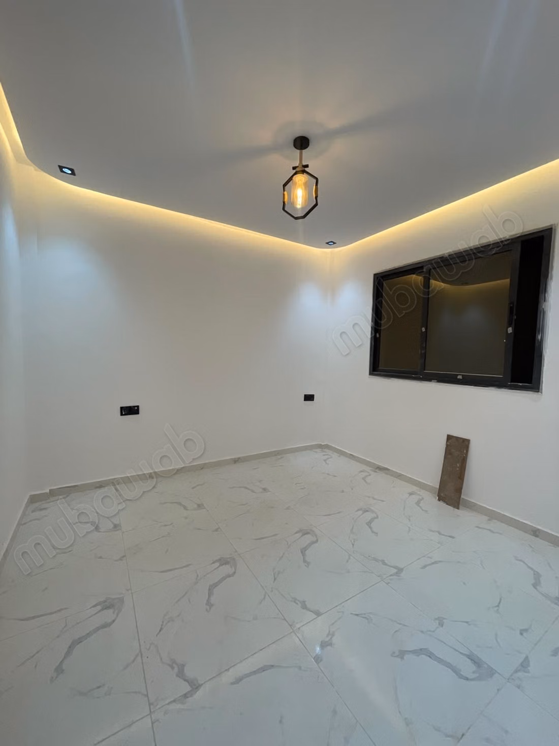 Bel appartement à vendre à alliance Mehdia.
Superficie 100 m².
Cuisine équipée