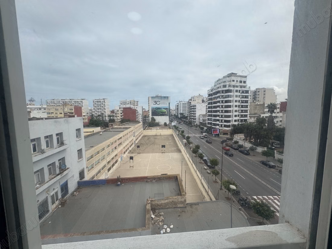 Très bel appartement en location à Bourgogne Est. 
2 chambres