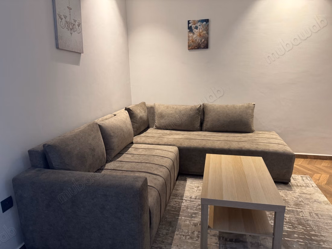 Superbe appartement à louer à El Manar 
El Hank. 1 belle chambre