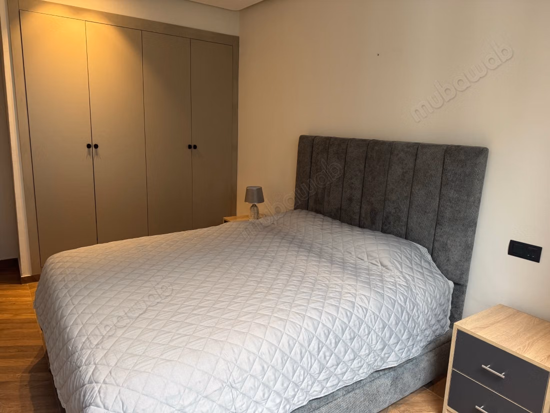 Superbe appartement à louer à El Manar 
El Hank. 1 belle chambre