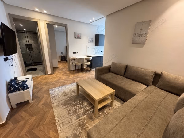 Superbe appartement à louer à El Manar 
El Hank. 1 belle chambre