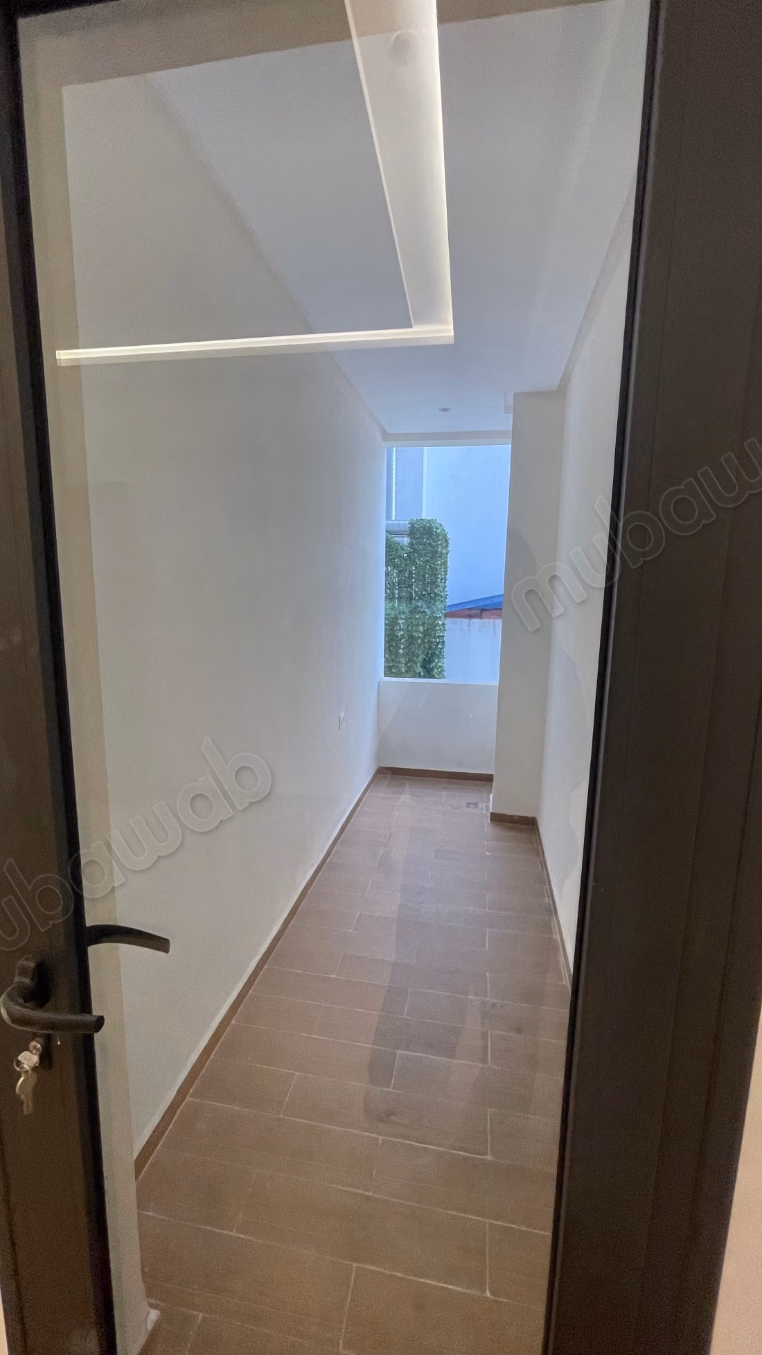 Alquila este apartamento en Moujahidine. Superficie total 119 m². Conserje