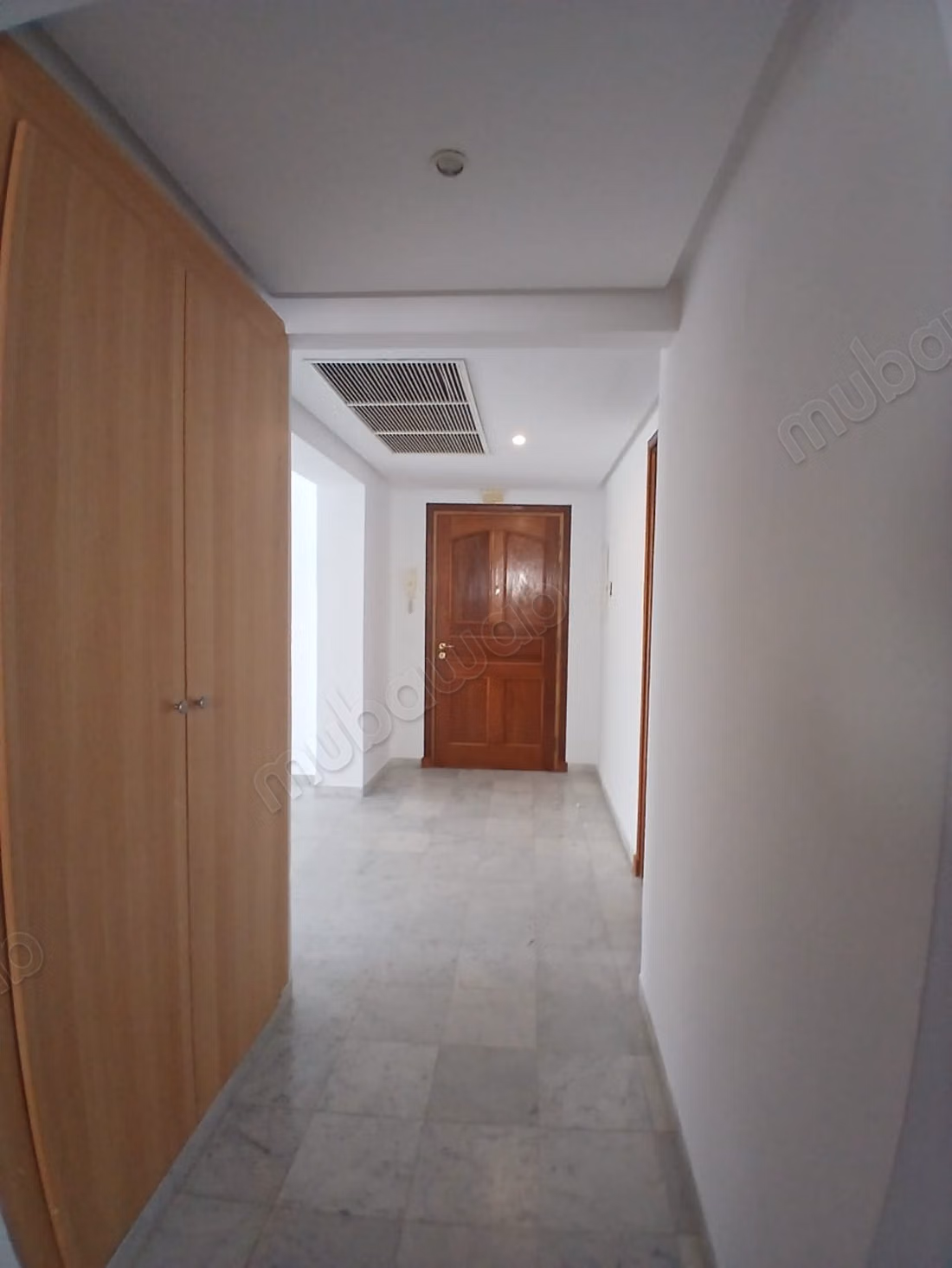 App s3 au 1 ere etage bureau ou habitation lac2