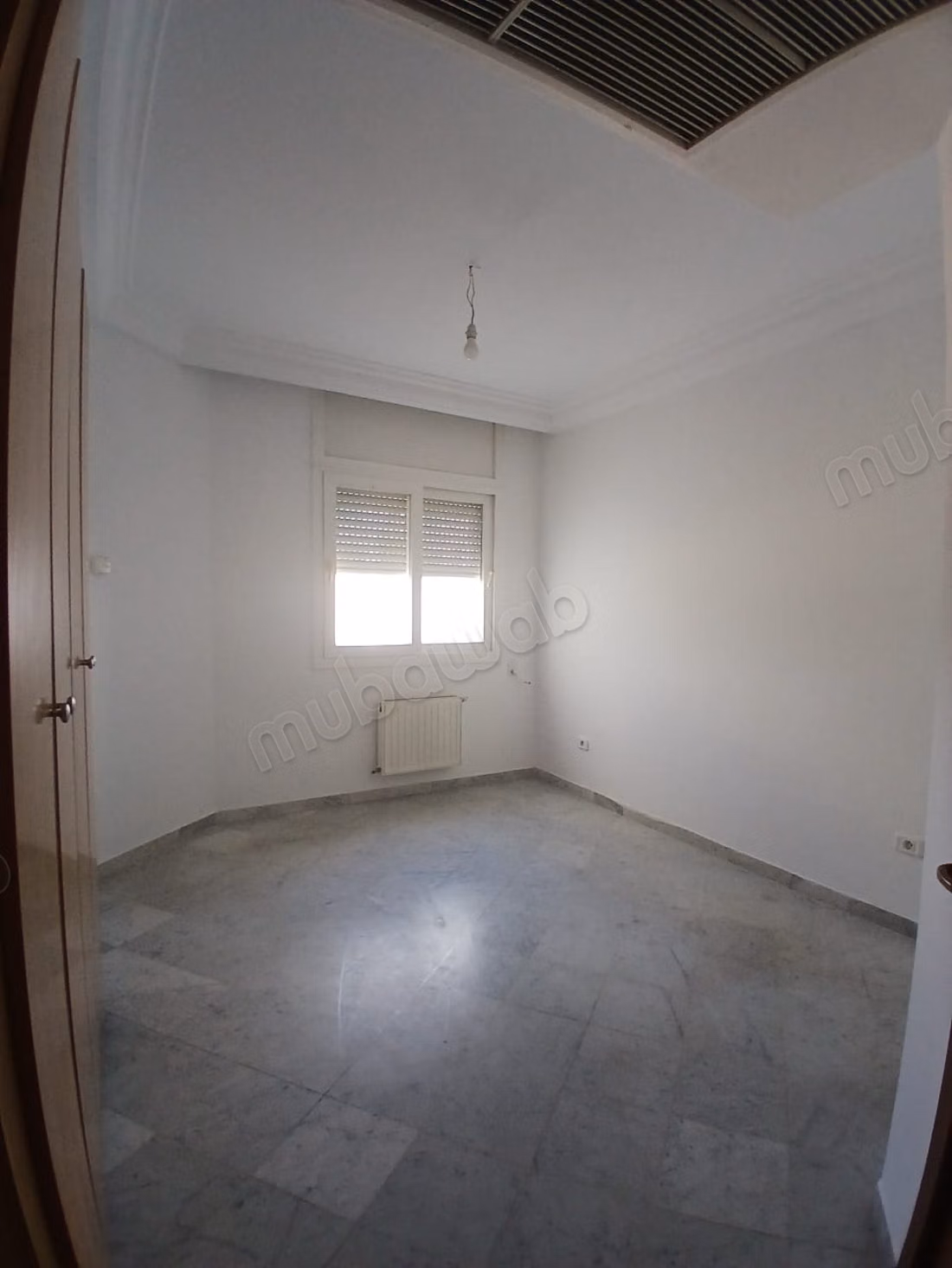 App s3 au 1 ere etage bureau ou habitation lac2