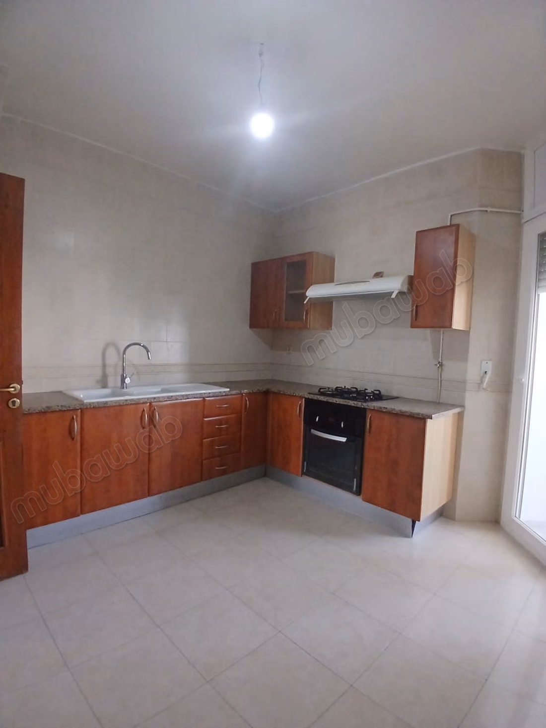 App s3 au 1 ere etage bureau ou habitation lac2