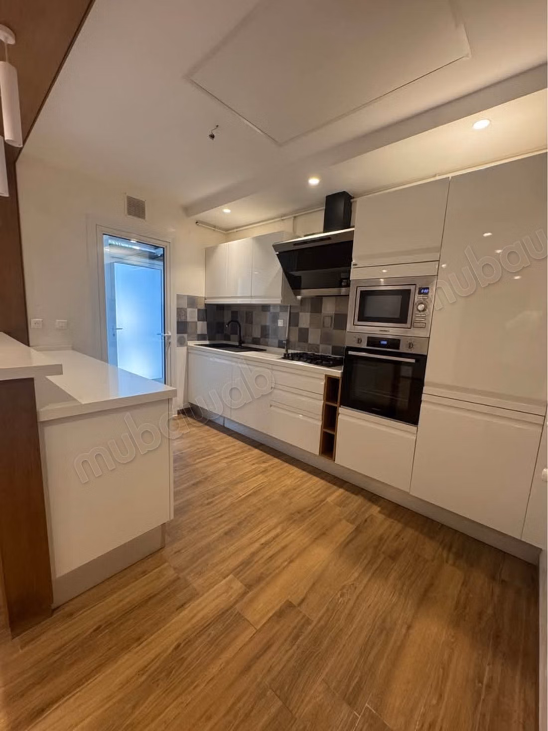 Location luxueux s1 avec jardin