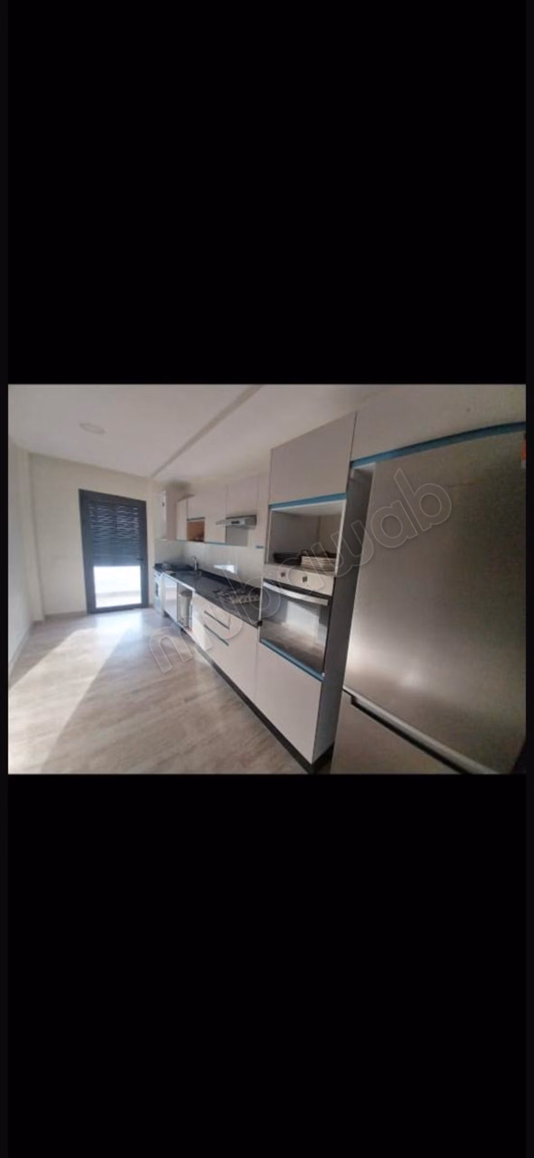 Location saisonnière à Hay Mohammadi. 3 chambres. Fenêtres avec double vitrage et porte blindée