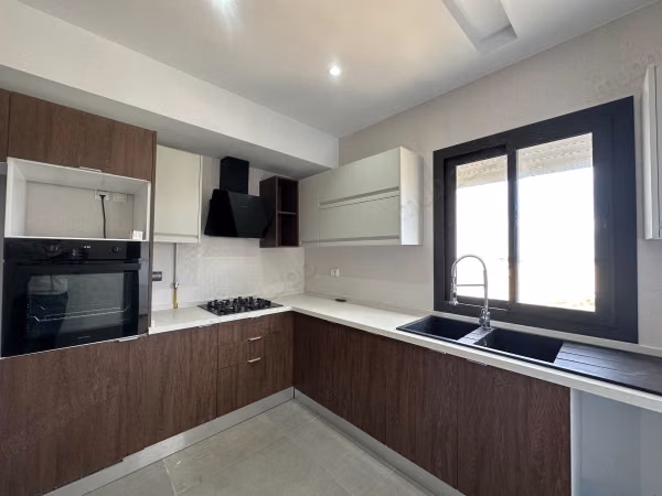 Appartement s2 a louer Les Jardins de Carthage. 
2 beautiful rooms. 
Caretaker service available, 
General air conditioning