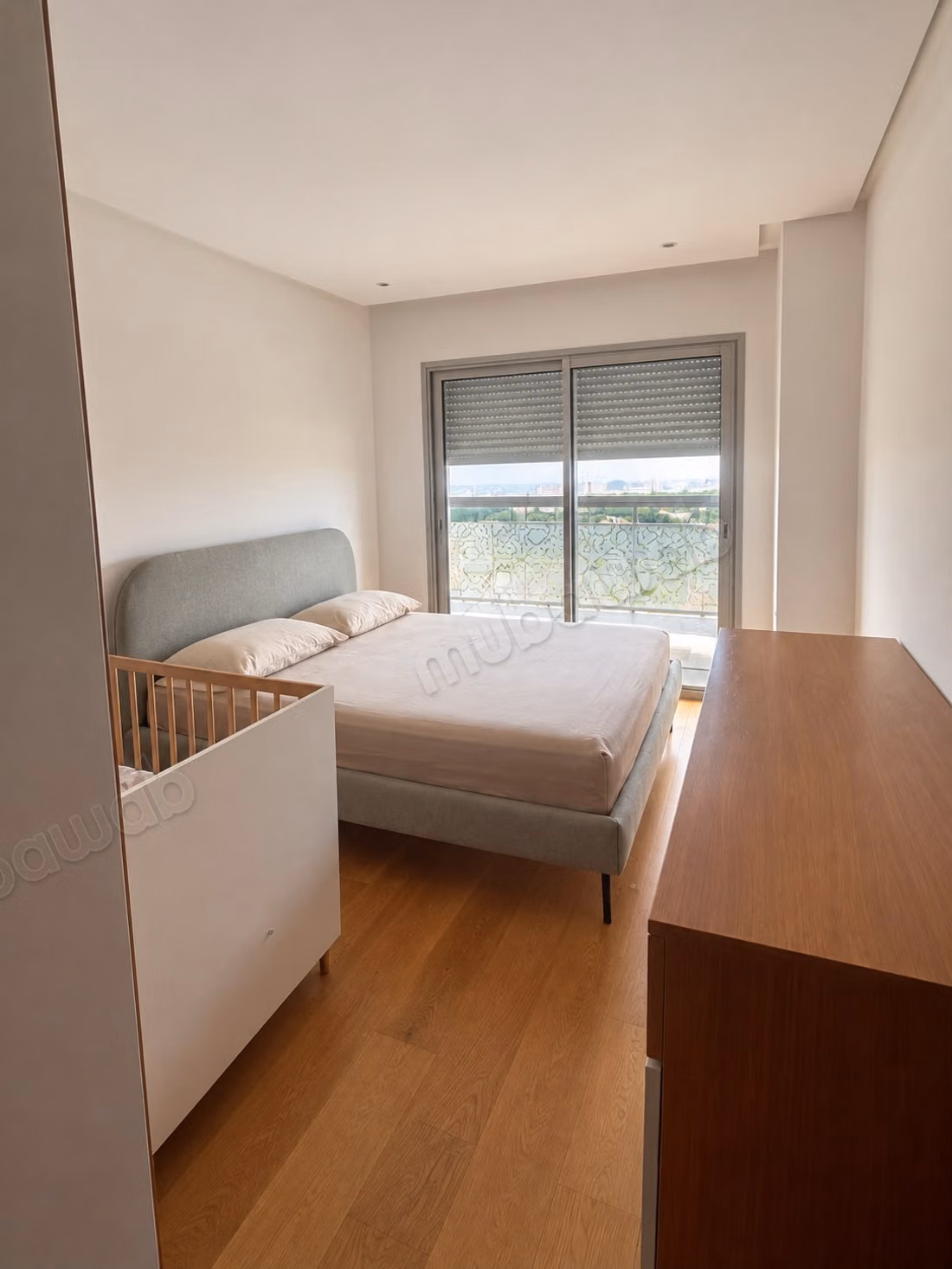 CFC Appartement Traversant de 3Chambres 2Terrasses