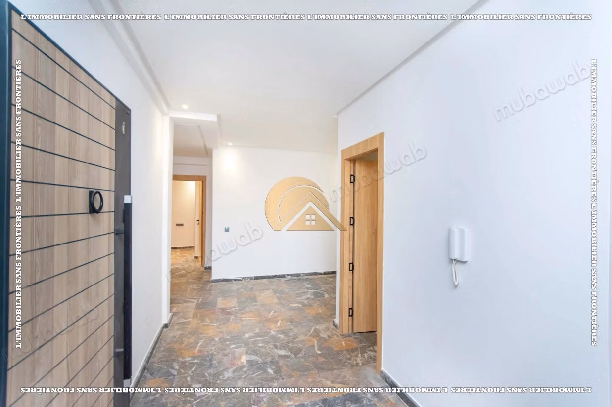 Appartamento in affitto a Bouakkaz vuoto di 86 m²