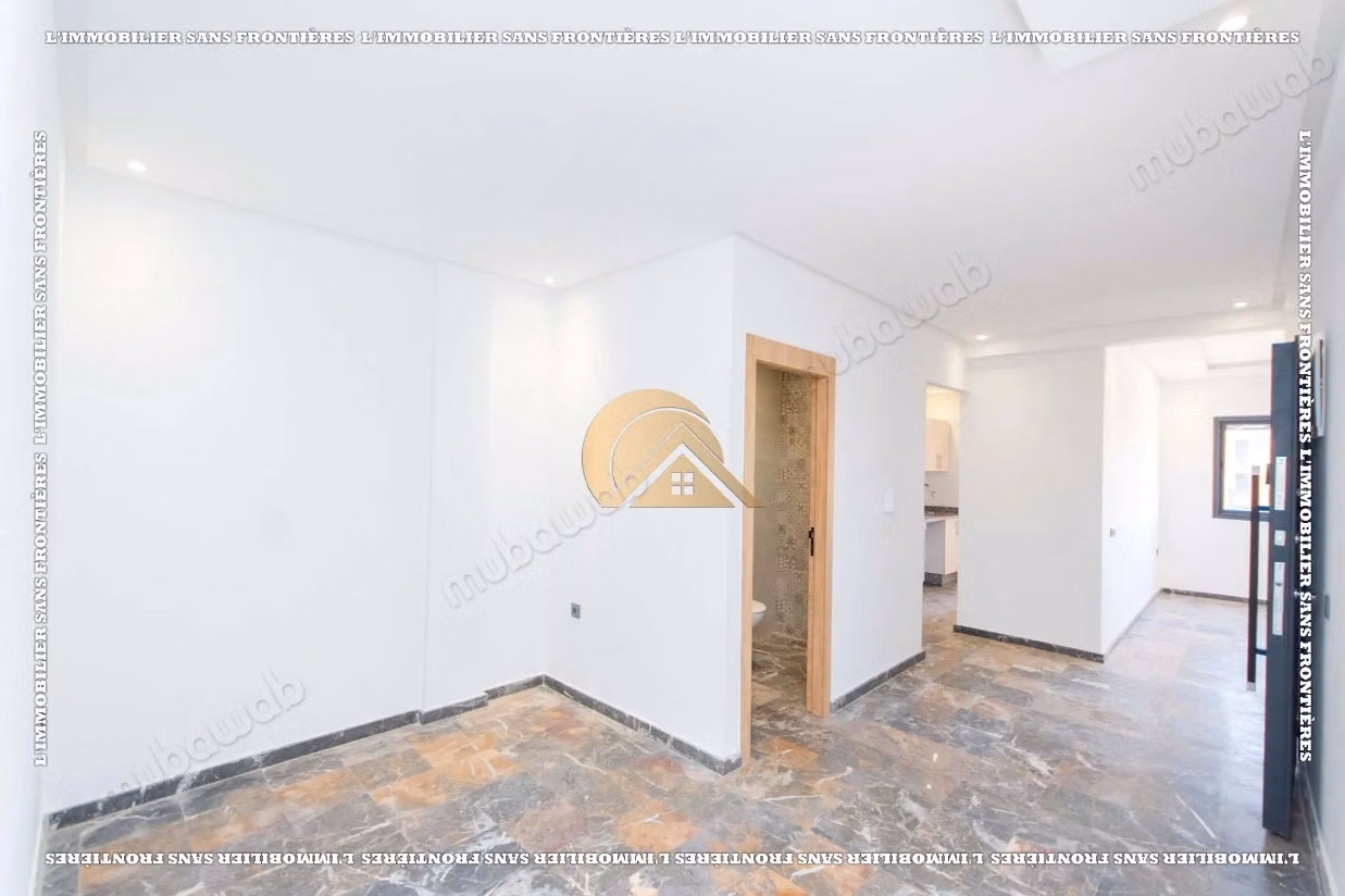 Appartamento in affitto a Bouakkaz vuoto di 86 m²