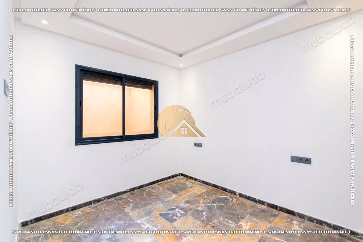 Appartamento in affitto a Bouakkaz vuoto di 86 m²