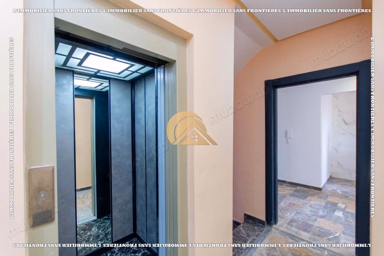 Appartamento in affitto a Bouakkaz vuoto di 86 m²