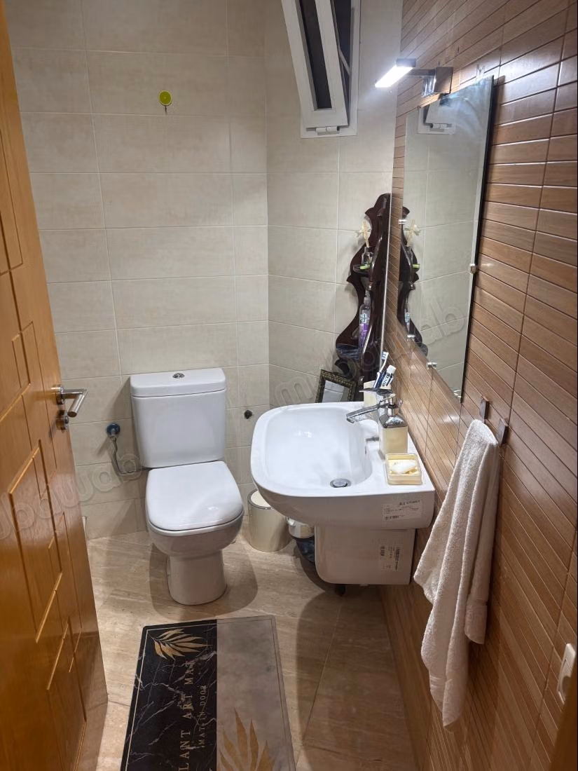 Appartement propre ensoleillé meublé en location