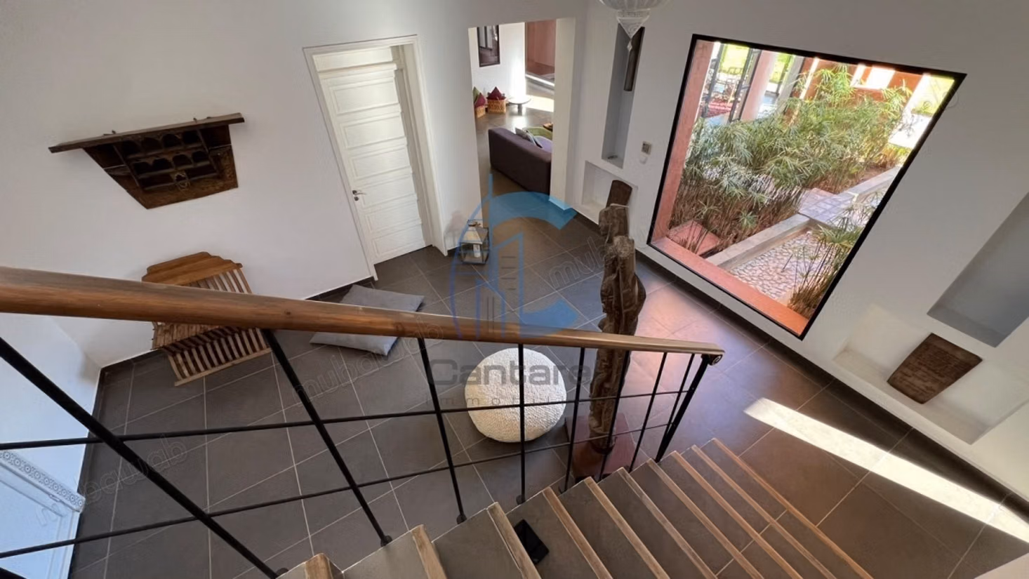 Villa con 4 camere da letto e 1 camera per il personale con VNA su 1 ettaro in vendita sulla Route d'Amizmiz