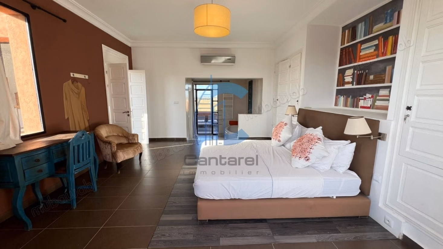 Villa con 4 camere da letto e 1 camera per il personale con VNA su 1 ettaro in vendita sulla Route d'Amizmiz