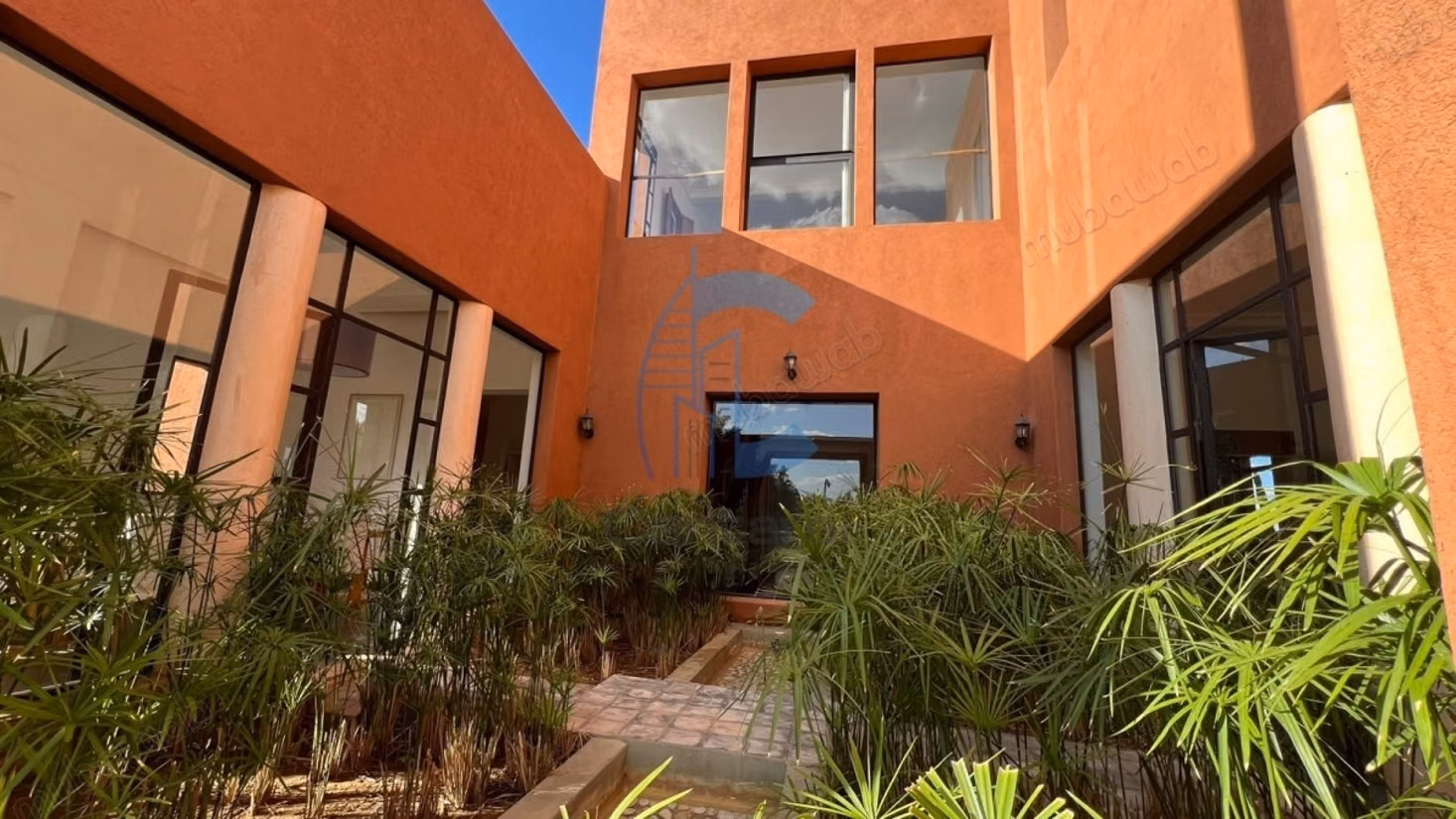 Villa con 4 camere da letto e 1 camera per il personale con VNA su 1 ettaro in vendita sulla Route d'Amizmiz