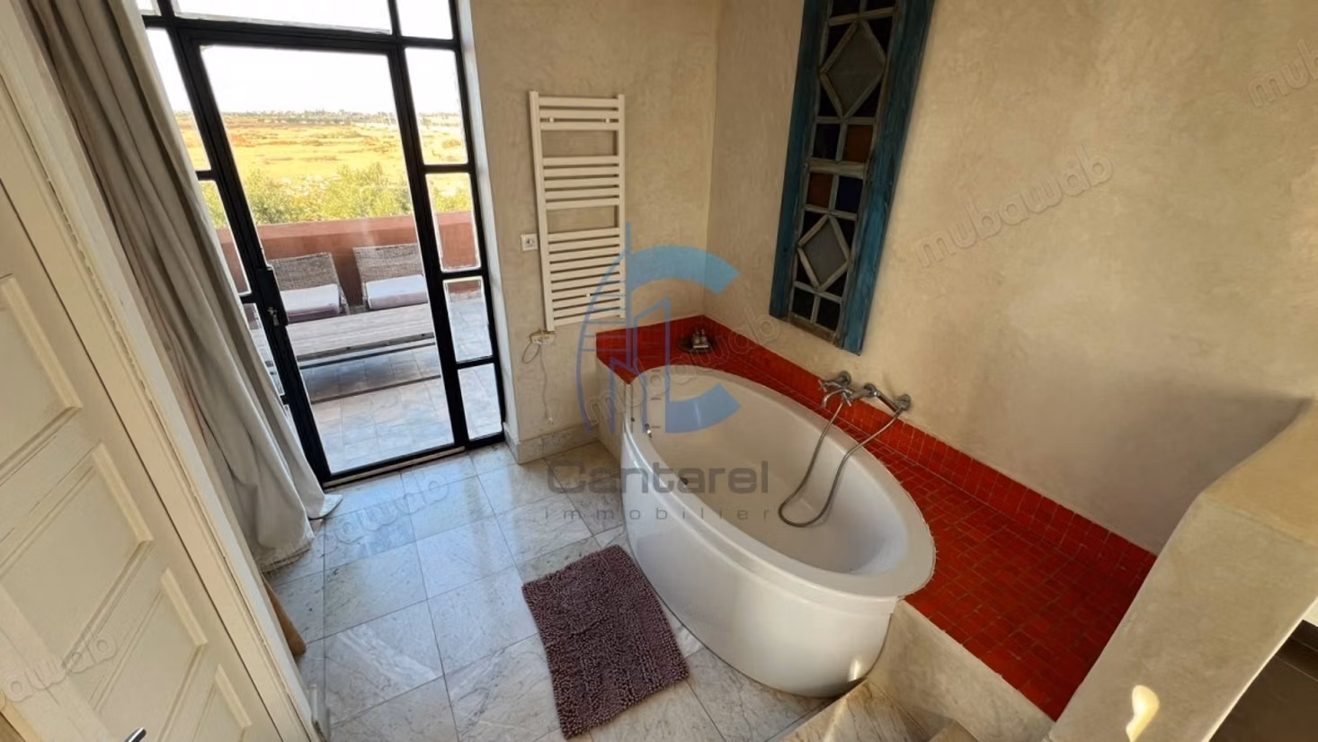 Villa con 4 camere da letto e 1 camera per il personale con VNA su 1 ettaro in vendita sulla Route d'Amizmiz