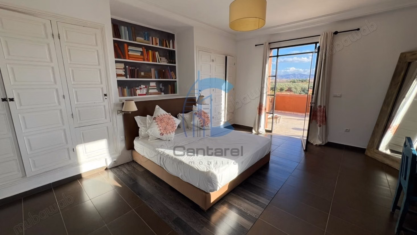 Villa con 4 camere da letto e 1 camera per il personale con VNA su 1 ettaro in vendita sulla Route d'Amizmiz