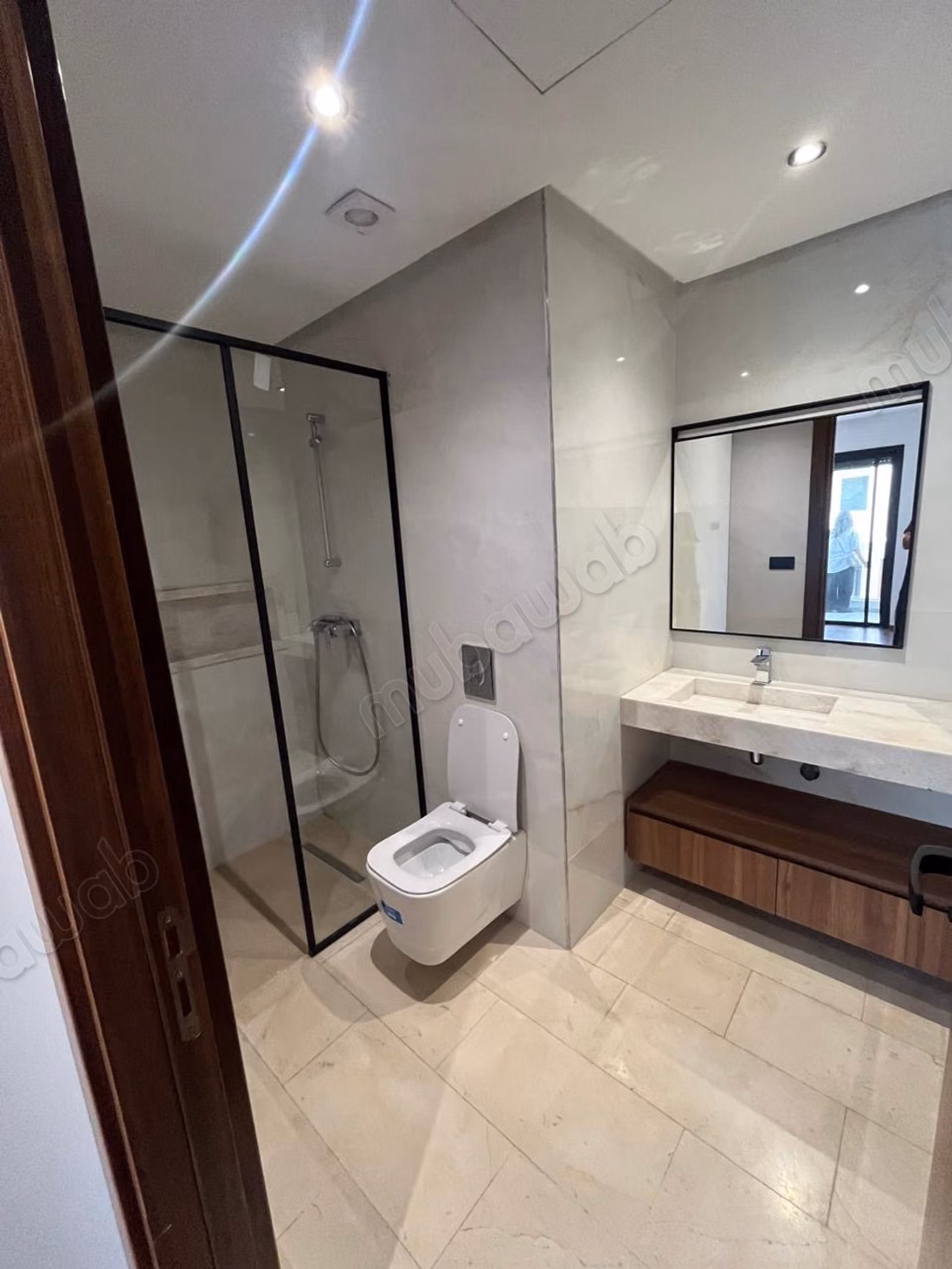 Beautiful apartment for rent in Ville Verte. 3 comfortable rooms. Parking spaces and terrace