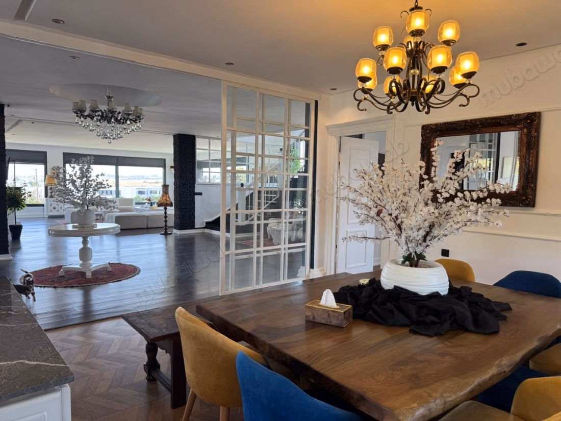 Magnifica Villa Familiare con Giardino e Piscina
